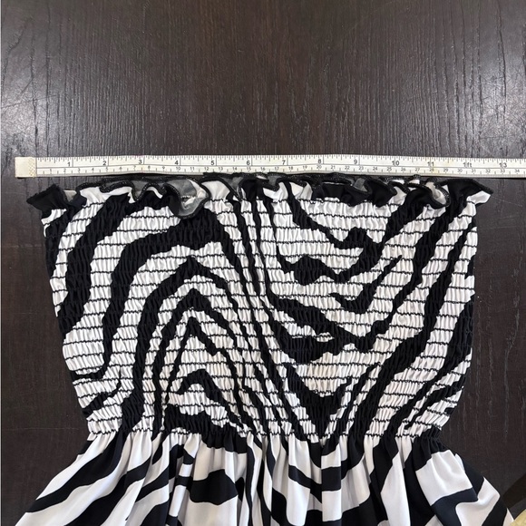 Funwear Factory Strapless Zebra Print Dress Bathing Suit Cover up Size Medium - Picture 4 of 8